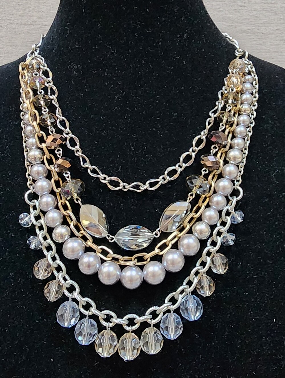 LOFT MULTI STRAND NECKLACE OF MIXED METALS AND BEADS